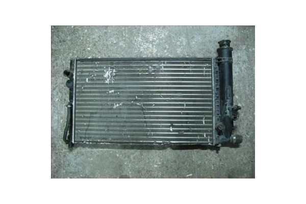 Recambio de radiador para citroen bx berlina 19 gti referencia OEM IAM 1331JM  