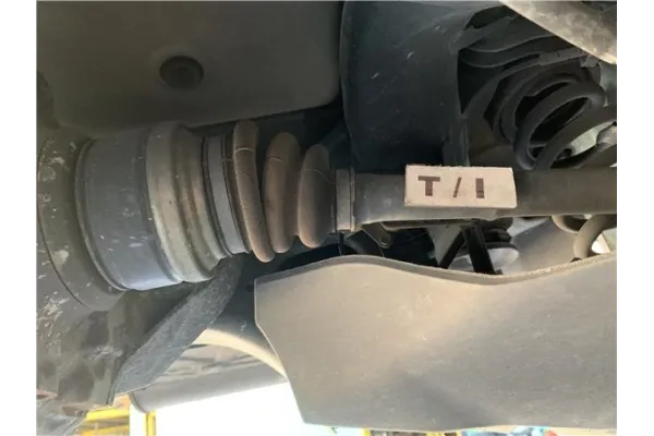 Recambio de palier trasero izquierdo para bmw serie 1 berlina 5p (f20) 2.0 116d referencia OEM IAM 33207624205  