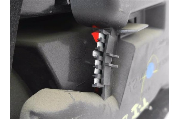 Recambio de piloto trasero izquierdo para rover rover 25 (rf) 1.4 16v referencia OEM IAM XFB10089  