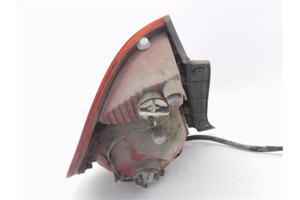 Recambio de piloto trasero derecho para hyundai accent (lc) 1.3 referencia OEM IAM 9240225220  