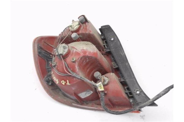 Recambio de piloto trasero derecho para hyundai accent (lc) 1.3 referencia OEM IAM 9240225220  