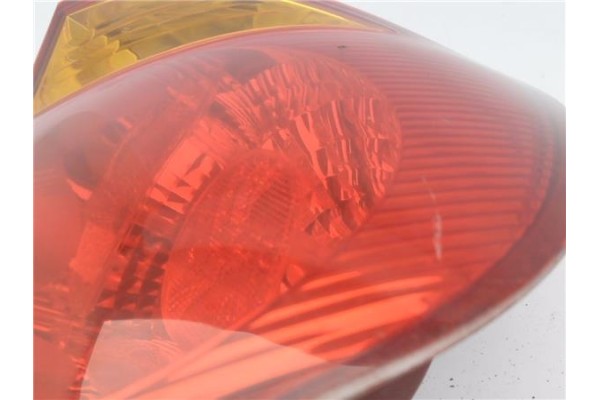 Recambio de piloto trasero derecho para hyundai accent (lc) 1.3 referencia OEM IAM 9240225220  