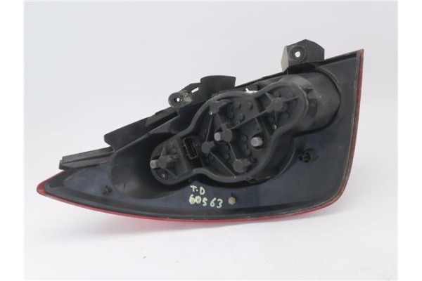 Recambio de piloto trasero derecho para nissan primera berlina (p12) 1.9 dci referencia OEM IAM 26550AU210  