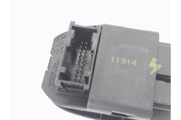 Recambio de mando elevalunas delantero izquierdo para peugeot 206 2.0 hdi 90 referencia OEM IAM 6552WP  
