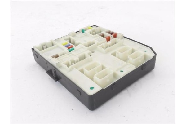 Recambio de caja fusibles/rele para renault master iii combi 2.3 l2h2 3,5t referencia OEM IAM 284B64474R 519542F06 