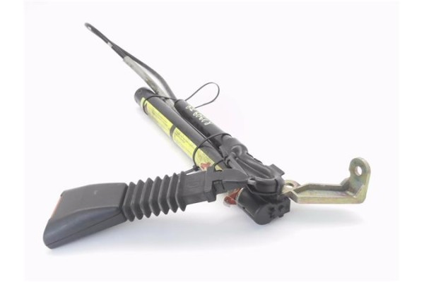 Recambio de anclaje cinturon delantero izquierdo para opel corsa b 1.4 i referencia OEM IAM 90387491  