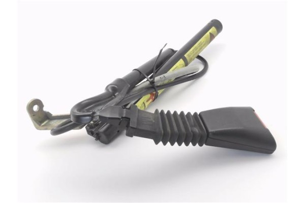 Recambio de anclaje cinturon delantero derecho para opel corsa b 1.4 i referencia OEM IAM 90387492  
