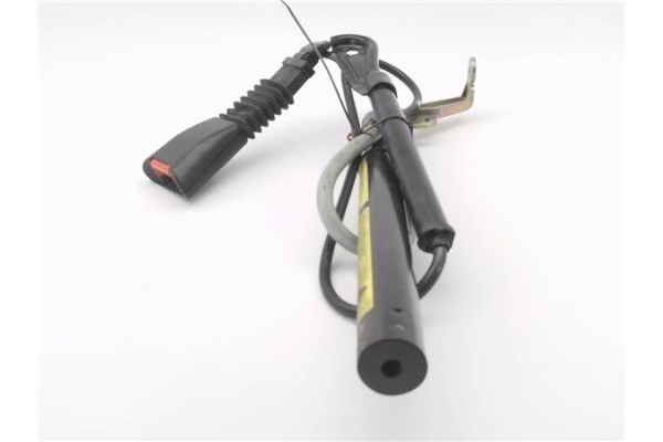 Recambio de anclaje cinturon delantero derecho para opel corsa b 1.4 i referencia OEM IAM 90387492  