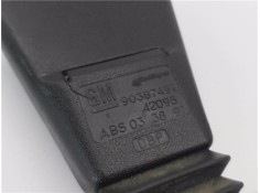 Recambio de anclaje cinturon delantero derecho para opel corsa b 1.4 i referencia OEM IAM 90387492  