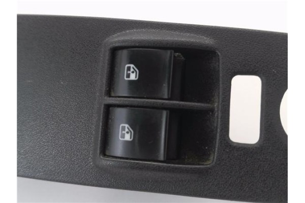 Recambio de mando elevalunas delantero izquierdo para fiat punto / grande punto (199) 1.3 d multijet referencia OEM IAM 73547465