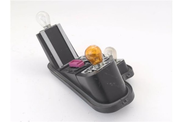 Recambio de portalampara piloto trasero dcho para renault megane iii coupe 1.5 bose edition referencia OEM IAM 89076124  