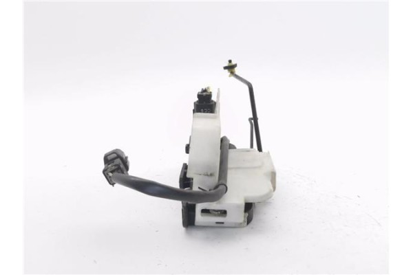 Recambio de cierre electromagnetico delantero izquierdo para hyundai getz (tb) 1.1 básico referencia OEM IAM 81310-1C001  