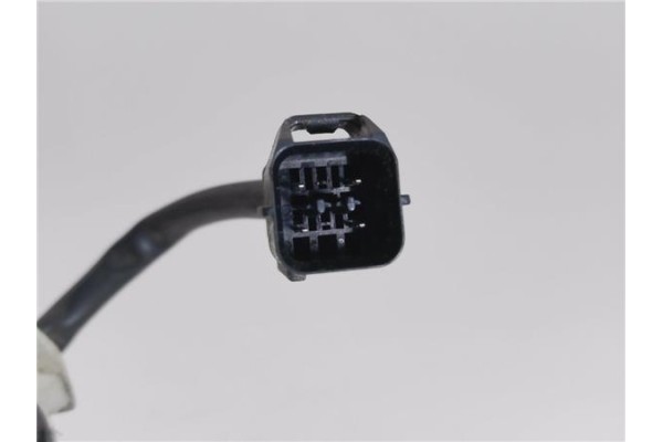 Recambio de cierre electromagnetico delantero izquierdo para hyundai getz (tb) 1.1 básico referencia OEM IAM 81310-1C001  