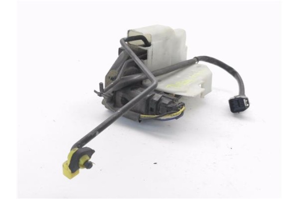 Recambio de cierre electromagnetico delantero izquierdo para hyundai getz (tb) 1.1 básico referencia OEM IAM 81310-1C001  