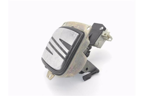 Recambio de maneta exterior porton para seat ibiza (6l1) 1.9 sdi referencia OEM IAM 6L6827573B  