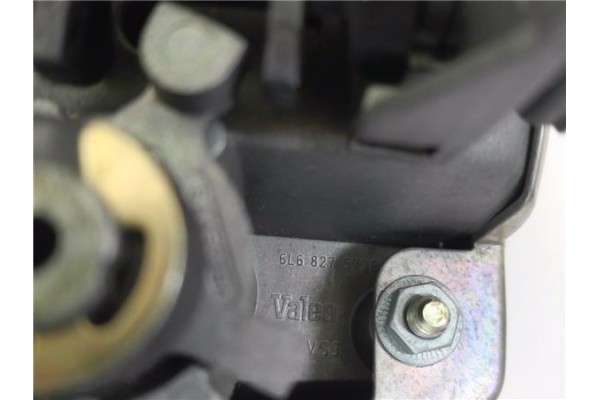 Recambio de maneta exterior porton para seat ibiza (6l1) 1.9 sdi referencia OEM IAM 6L6827573B  