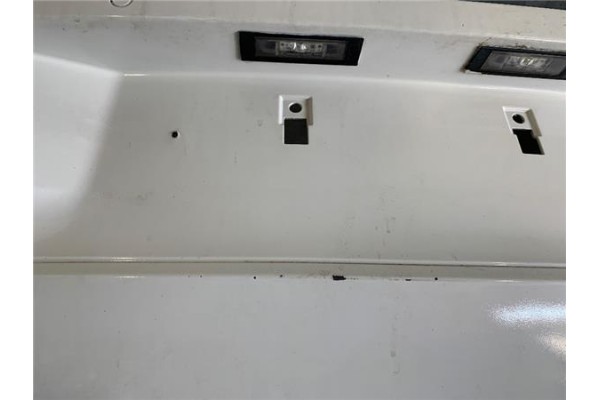 Recambio de paragolpes trasero para bmw serie 1 berlina 5p (f20) 2.0 116d referencia OEM IAM 51127293557  