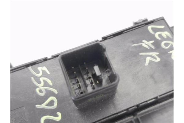 Recambio de mando elevalunas delantero izquierdo para seat leon (1p1) 2.0 fr referencia OEM IAM 1K4959857B 1P1867171A 