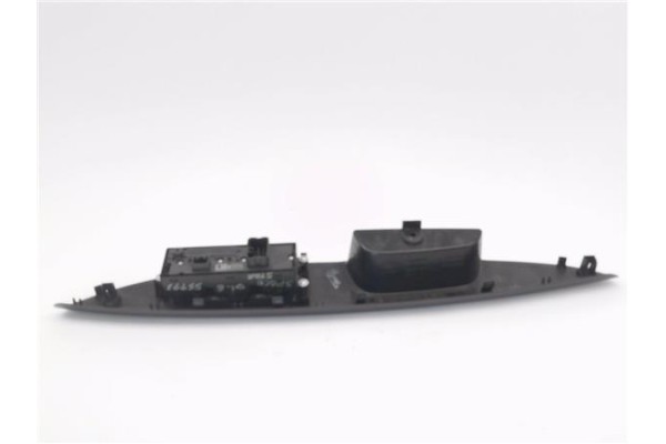 Recambio de mando elevalunas delantero izquierdo para mitsubishi space star (a00) 1.2 motion referencia OEM IAM 8608A301 7221C68