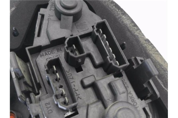 Recambio de piloto trasero izquierdo para seat leon (1m1) 1.6 16 v referencia OEM IAM 1M6945096A 45208DY2 
