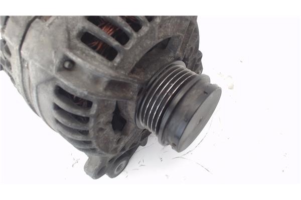 Recambio de alternador para audi a4 avant (8e) 1.9 tdi (96kw) referencia OEM IAM 0289030290  