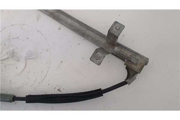 Recambio de mecanismo elevalunas delantero derecho para ford fiesta iii (gfj) 1.4 cat referencia OEM IAM 89FBA27000AF  