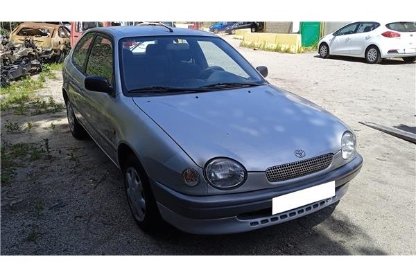 toyota corolla (e11) del año 1999