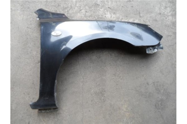 Recambio de aleta delantero derecha para mazda 3 berlina (bk)(2003) 1.6 vvt active [1,6 ltr. - 77 kw 16v cat] referencia OEM IAM