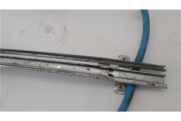 Recambio de mecanismo elevalunas delantero izquierdo para hyundai lantra familiar (rd) 1.6 16v referencia OEM IAM 9357029050  