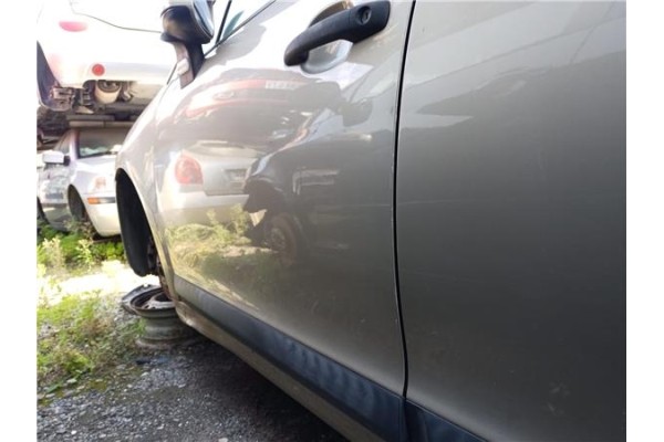 Recambio de puerta delantero izquierda para citroen c4 berlina 1.6 collection referencia OEM IAM   