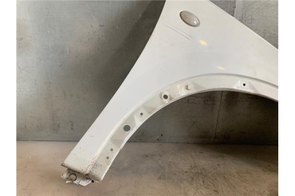 Recambio de aleta delantero derecha para opel combo (corsa c) 1.3 cdti 16v referencia OEM IAM 1102030  