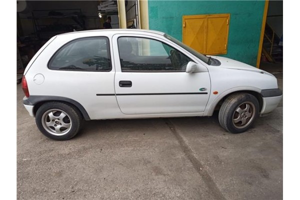 opel corsa b del año 1997