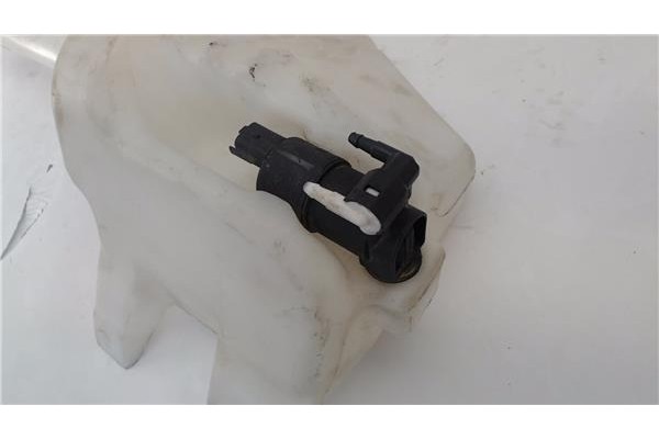 Recambio de deposito limpiaparabrisas para nissan almera tino (v10m) 1.8 referencia OEM IAM 28910BU100   Recambio de deposito limpiaparabrisas para nissan almera tino (v10m) 1.8 referencia OEM IAM 28910BU100