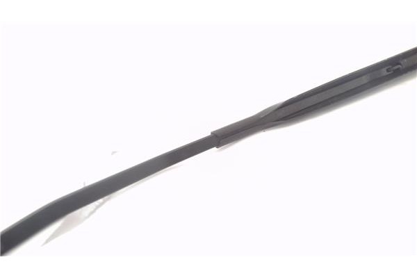 Recambio de brazo limpiaparabrisas delantero derecho para renault clio iii 1.5 dci (br17, cr17) referencia OEM IAM 7701061596   Recambio de brazo limpiaparabrisas delantero derecho para renault clio iii 1.5 dci (br17, cr17) referencia OEM IAM 7701061596