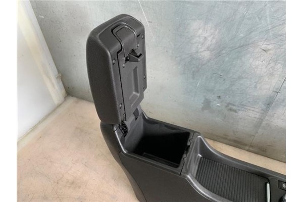 Recambio de embellecedor consola central para opel astra j 1.6 referencia OEM IAM   