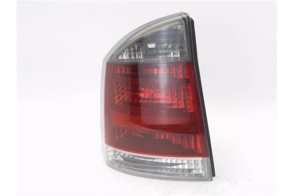 Recambio de piloto trasero izquierdo para opel vectra c berlina 1.8 elegance referencia OEM IAM 13157646  