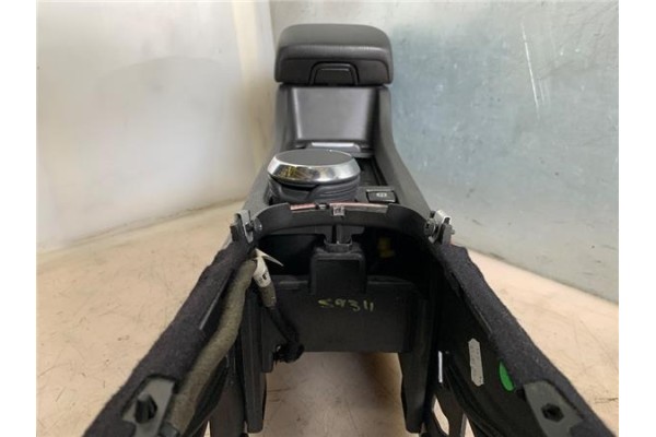 Recambio de embellecedor consola central para opel astra j 1.6 referencia OEM IAM   