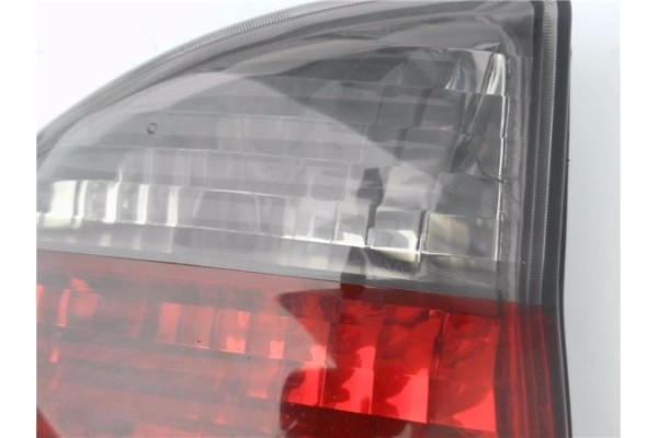 Recambio de piloto trasero izquierdo para opel vectra c berlina 1.8 elegance referencia OEM IAM 13157646  