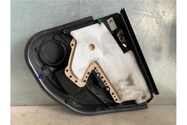 Recambio de guarnecido puerta trasero izquierda para opel astra j 1.6 referencia OEM IAM   