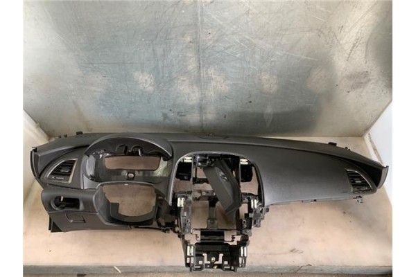 Recambio de salpicadero para opel astra j 1.6 referencia OEM IAM   
