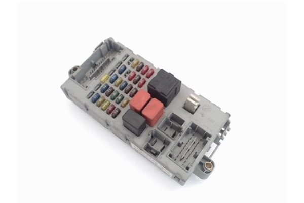 Recambio de caja fusibles/rele para fiat i doblo (119) 1.9 jtd (223axe1a) referencia OEM IAM 46817785  