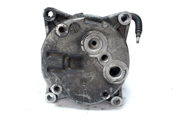 Recambio de compresor aire acond. para renault megane i scenic (ja0) 1.6 16v kaleido referencia OEM IAM 7700273320 699657  Recambio de compresor aire acond. para renault megane i scenic (ja0) 1.6 16v kaleido referencia OEM IAM 7700273320 699657