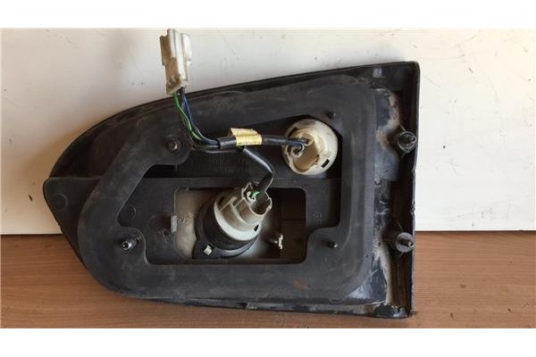 Recambio de piloto trasero izquierdo para hyundai h-1 van 2.5 furgón con portón referencia OEM IAM 924014A0  