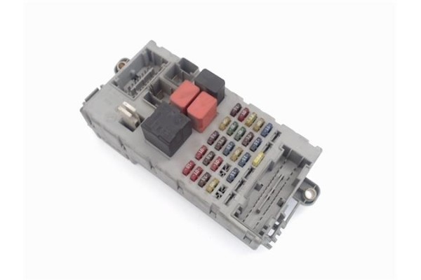 Recambio de caja fusibles/rele para fiat i doblo (119) 1.9 jtd (223axe1a) referencia OEM IAM 46817785  