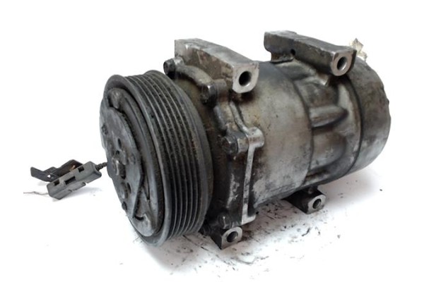 Recambio de compresor aire acond. para renault megane i fase 2 coupe (da...) 1.4 16v sport referencia OEM IAM 7700866828 89168 ( Recambio de compresor aire acond. para renault megane i fase 2 coupe (da...) 1.4 16v sport referencia OEM IAM 7700866828 89168 (