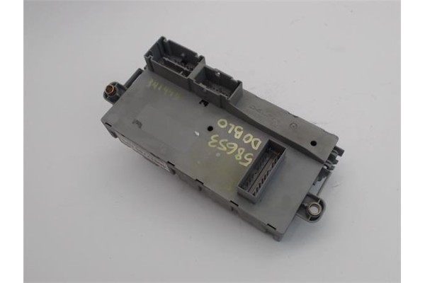 Recambio de caja fusibles/rele para fiat i doblo (119) 1.9 jtd (223axe1a) referencia OEM IAM 46817785  