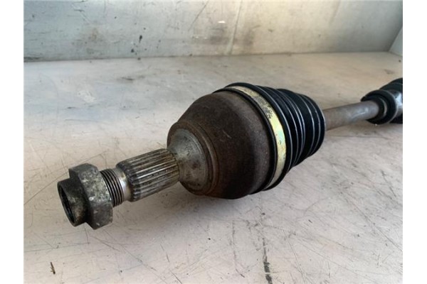 Recambio de palier delantero derecho para renault clio iii 1.5 dci (c/br1g) referencia OEM IAM 8200618111  