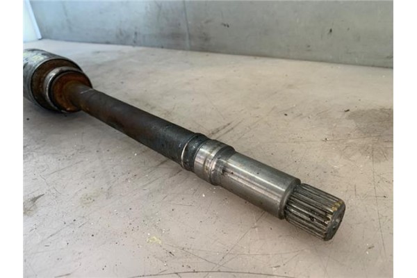 Recambio de palier delantero derecho para renault clio iii 1.5 dci (c/br1g) referencia OEM IAM 8200618111  