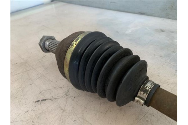Recambio de palier delantero derecho para renault clio iii 1.5 dci (c/br1g) referencia OEM IAM 8200618111  