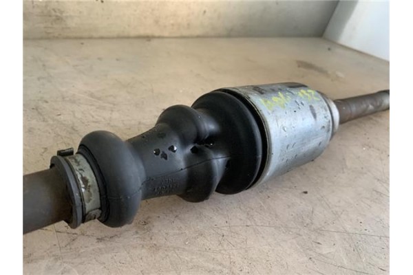 Recambio de palier delantero derecho para renault clio iii 1.5 dci (c/br1g) referencia OEM IAM 8200618111  
